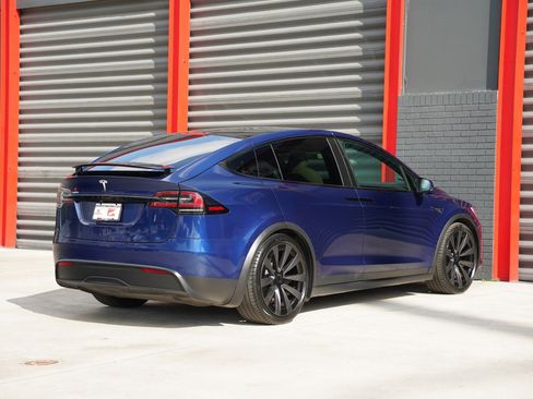 Used 2023 Tesla Model X image 6