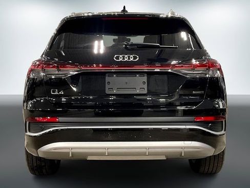 Used 2025 Audi Q4 e-tron Premium Plus w/ Premium Plus image 4