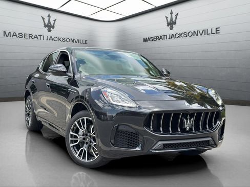 New 2025 Maserati Grecale GT image 1