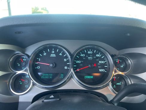 Used 2013 GMC Sierra 1500 SLE w/ Power Tech Package image 12