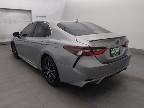 Used 2021 Toyota Camry SE image 5