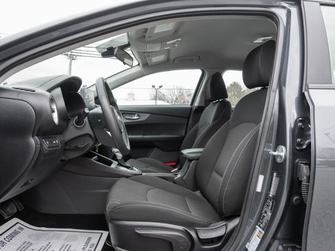 Used 2021 Kia Forte LXS FWD image 17