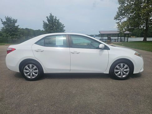 Used 2015 Toyota Corolla LE FWD image 3
