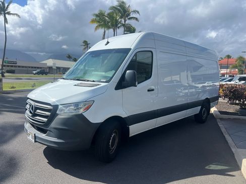 Used 2024 Mercedes-Benz Sprinter 2500 image 6