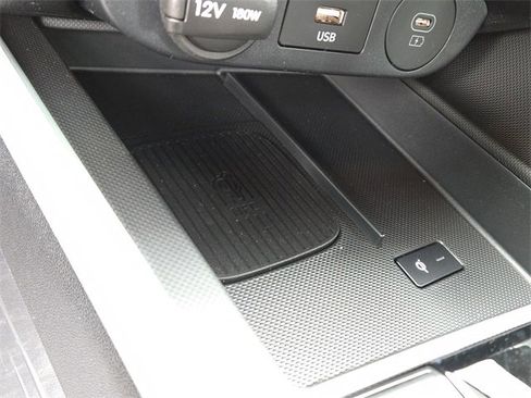 New 2025 Hyundai Elantra Limited image 15