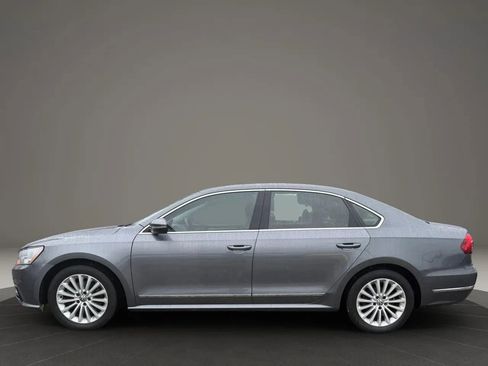 Used 2017 Volkswagen Passat 1.8T SE FWD image 8