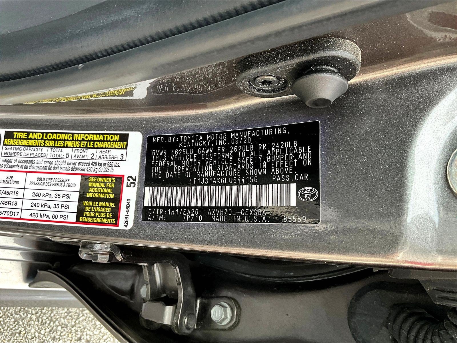 Used 2020 Toyota Camry SE w/ Sunroof Package FWD image 18