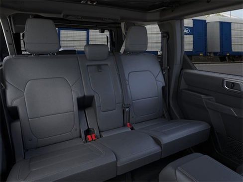 New 2025 Ford Bronco Badlands image 11