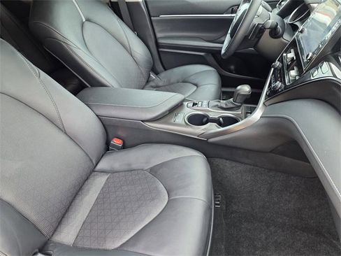 Used 2024 Toyota Camry XSE image 11