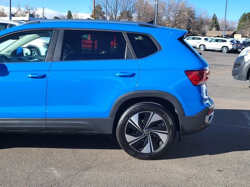 Certified 2024 Volkswagen Taos SE w/ Panoramic Sunroof Package image 4