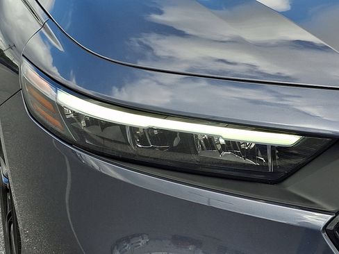 Certified 2025 Honda Accord SE image 9