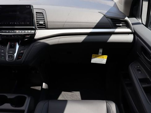 Used 2026 Honda Odyssey EX-L image 17