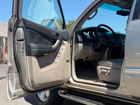 Used 2004 Toyota 4Runner Limited AWD/4WD image 52