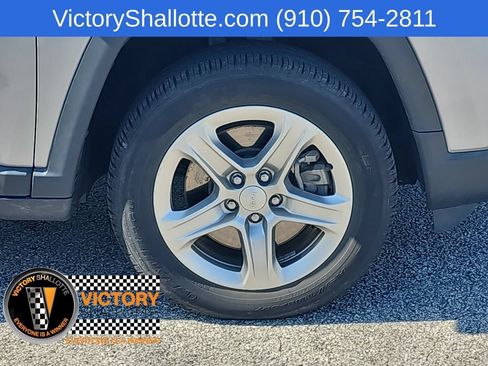 Certified 2024 Jeep Compass Latitude AWD/4WD image 31