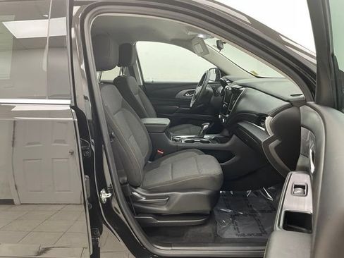 Used 2021 Chevrolet Traverse LS FWD image 14