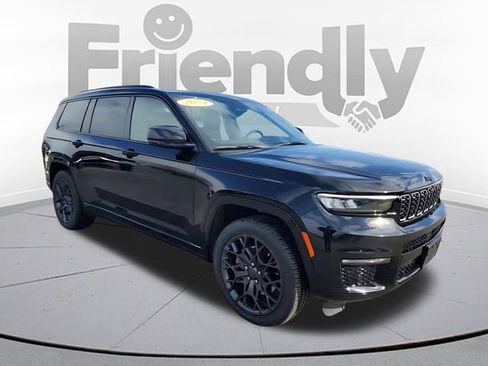 Used 2024 Jeep Grand Cherokee L Summit w/ Advanced Protech Group IV AWD/4WD image 7