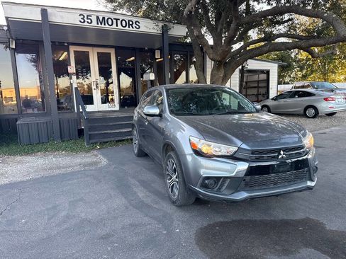 Used 2019 Mitsubishi Outlander Sport ES image 2