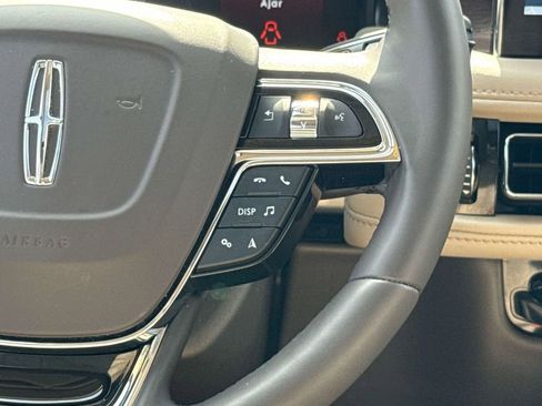 Certified 2023 Lincoln Nautilus Reserve AWD/4WD image 18