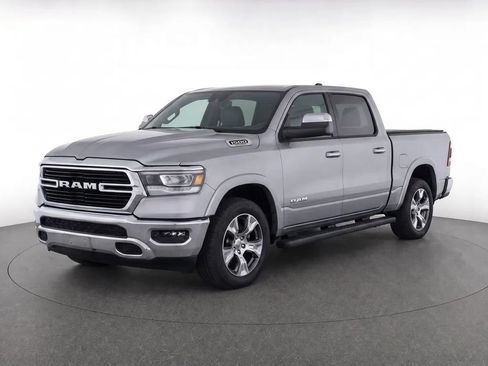 Used 2022 RAM 1500 Laramie AWD/4WD image 3