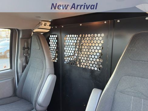 Certified 2024 GMC Savana 2500 Work Van w/ Driver Convenience Package image 9