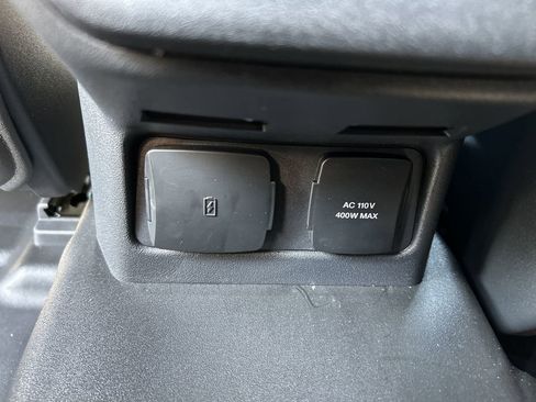 New 2025 Ford Bronco Badlands image 17