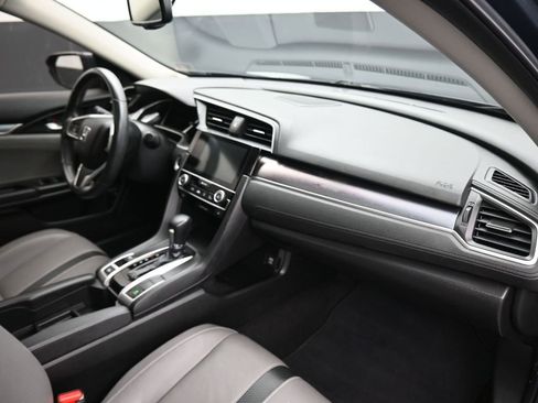 Used 2018 Honda Civic Touring image 46