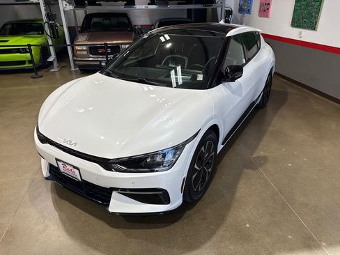 Used 2022 Kia EV6 GT-Line w/ GT-Line Suede Seat Package image 12