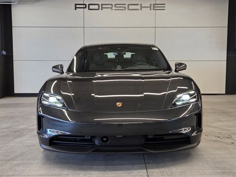 New 2025 Porsche Taycan image 28