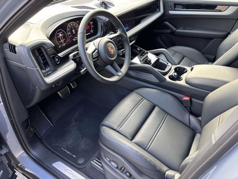 New 2026 Porsche Cayenne S image 19