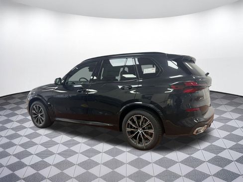 New 2026 BMW X5 xDrive40i w/ M Sport Package image 3