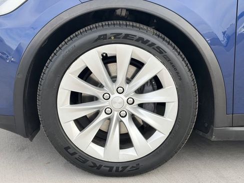 Used 2018 Tesla Model X 75D image 32