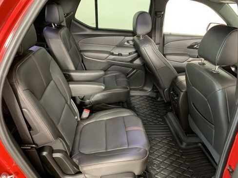 Used 2023 Chevrolet Traverse RS image 24