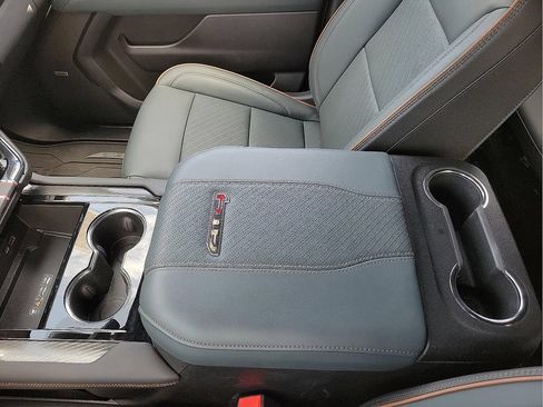 Used 2025 GMC Yukon AT4 w/ Premium Trailering Package AWD/4WD image 20