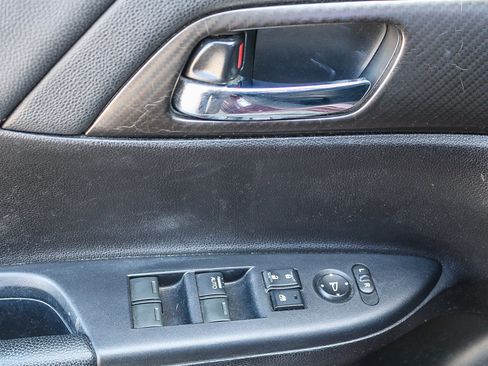 Used 2016 Honda Accord Sport image 22