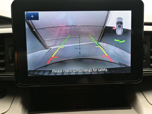 Used 2023 Ford Explorer XLT image 16