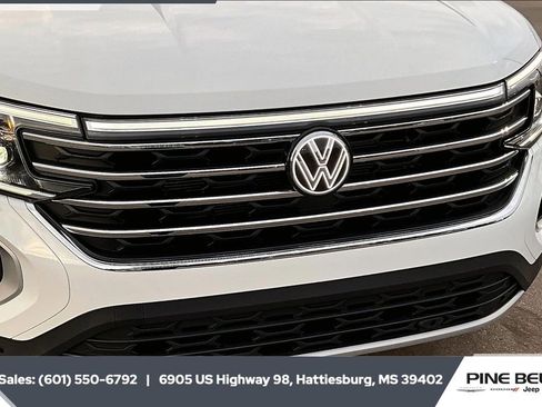 Used 2025 Volkswagen Atlas SE image 22