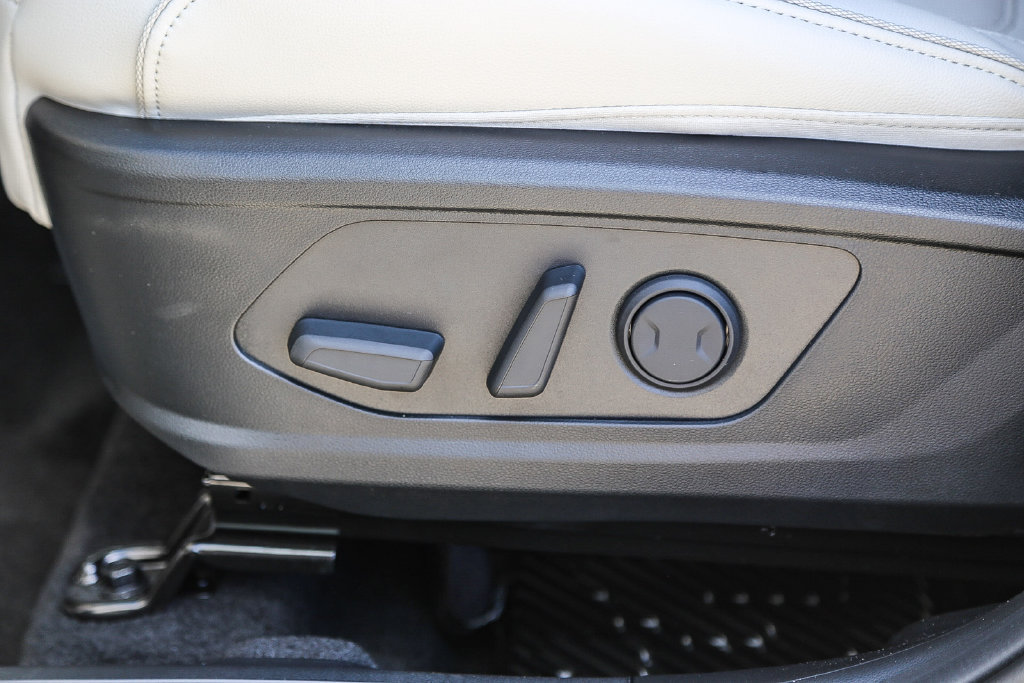New 2026 Hyundai Tucson Limited FWD image 23