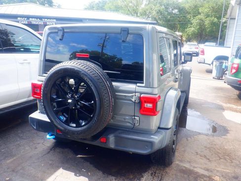 Used 2022 Jeep Wrangler Unlimited Sahara w/ Cold Weather Group AWD/4WD image 2