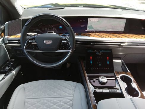 New 2026 Cadillac Escalade Platinum Sport AWD/4WD image 14