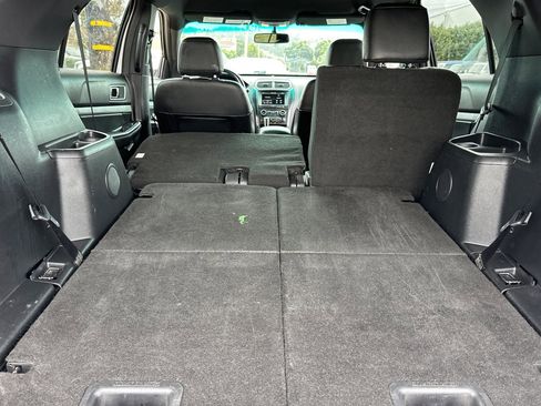 Used 2016 Ford Explorer XLT w/ Equipment Group 202A image 15