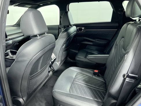 Certified 2025 Kia Sorento SX Prestige AWD/4WD image 21