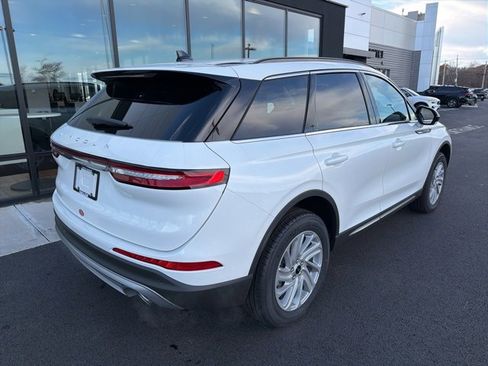 New 2026 Lincoln Corsair Premiere image 3