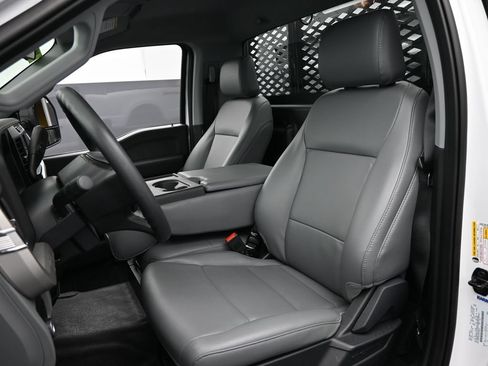 Used 2023 Ford F250 XL w/ XL Chrome Package RWD image 18