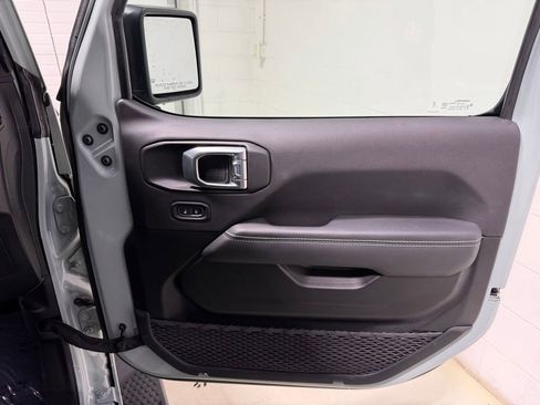 Used 2023 Jeep Wrangler Unlimited Sahara w/ Cold Weather Group image 36