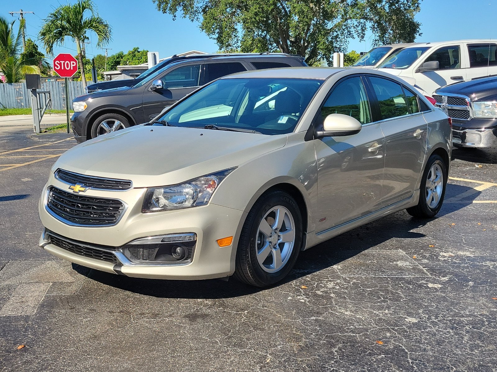 Used 2015 Chevrolet Cruze LT w/ Enhanced Safety Package FWD image 31