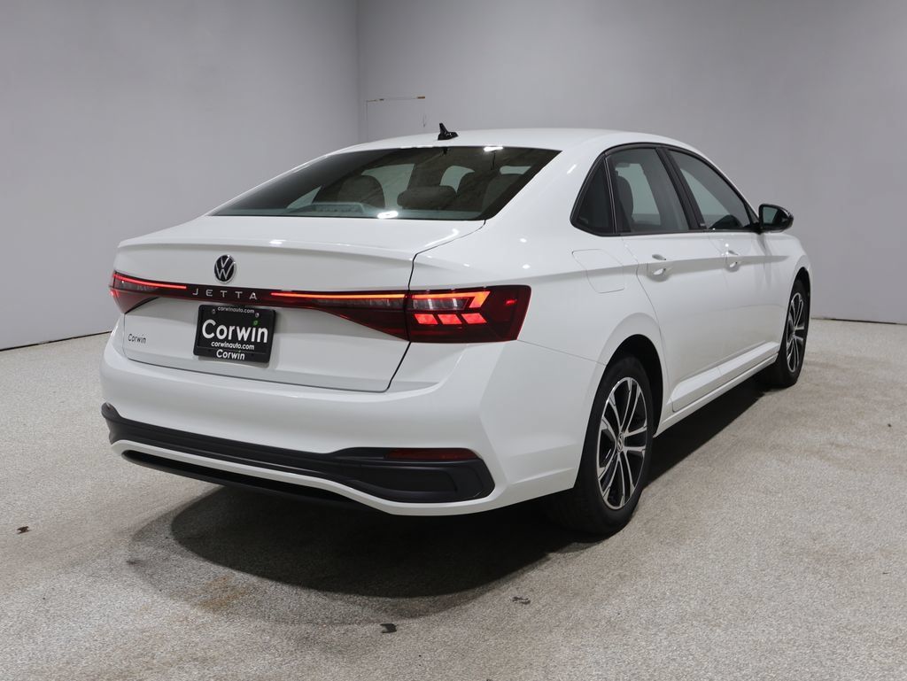 Used 2025 Volkswagen Jetta Sport FWD image 2