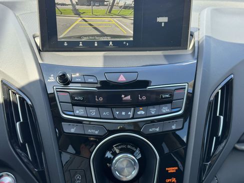 Used 2024 Acura RDX SH-AWD w/ Technology Package image 12