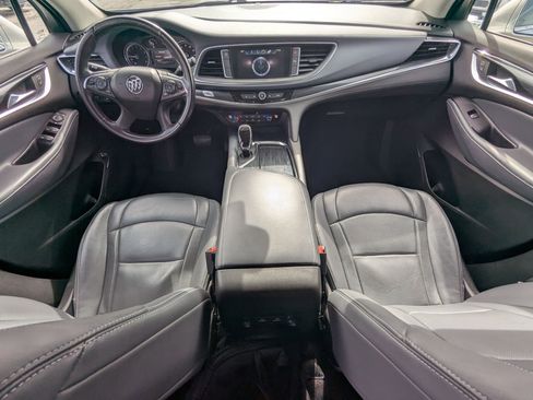 Used 2019 Buick Enclave Essence image 28