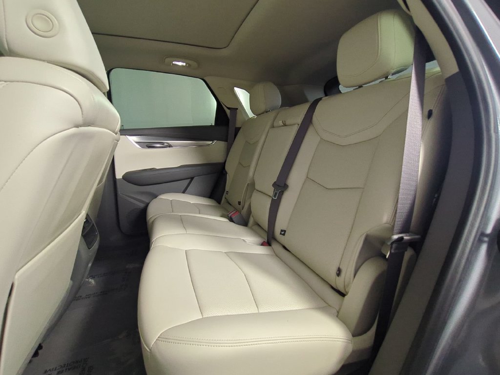 Used 2022 Cadillac XT5 Premium Luxury FWD image 16