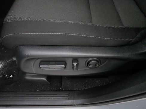 Certified 2025 Honda CR-V EX image 20